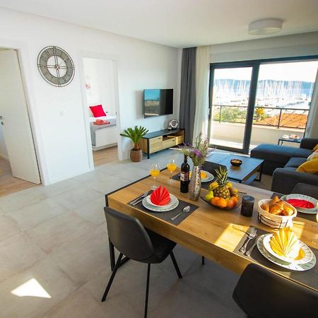 Apartmani Le-Lu Kastela Bagian luar foto