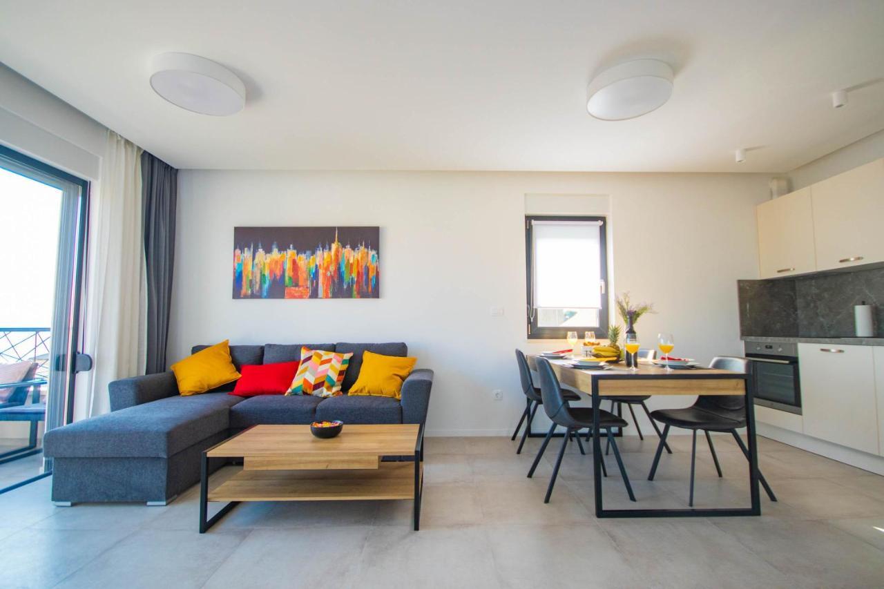 Apartmani Le-Lu Kastela Bagian luar foto
