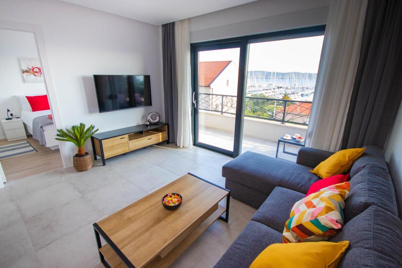 Apartmani Le-Lu Kastela Bagian luar foto