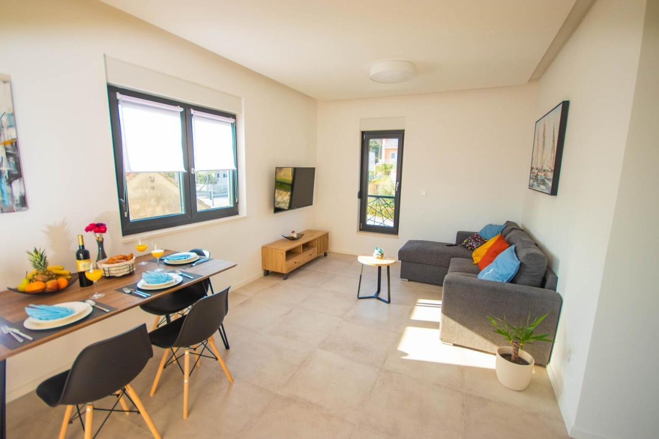 Apartmani Le-Lu Kastela Bagian luar foto