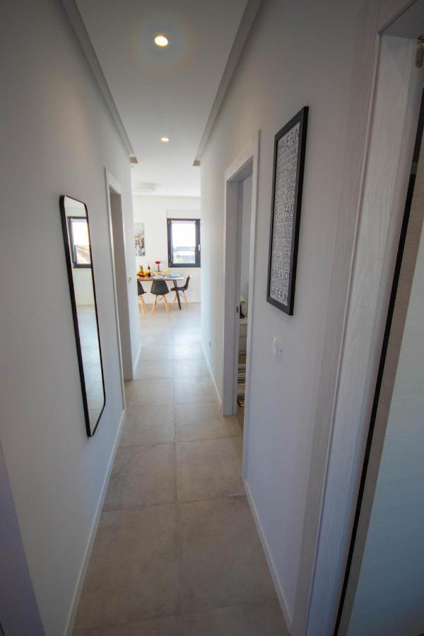 Apartmani Le-Lu Kastela Bagian luar foto
