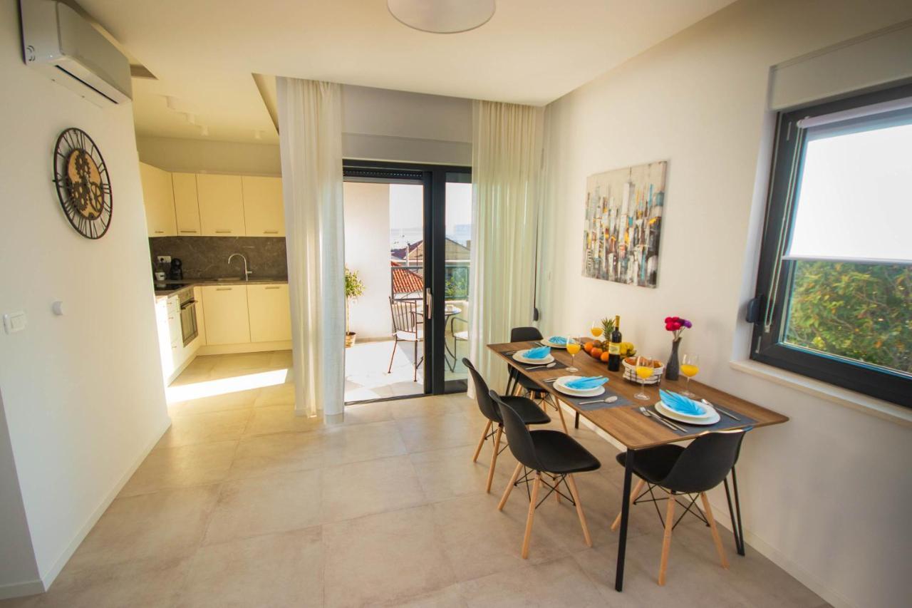 Apartmani Le-Lu Kastela Bagian luar foto