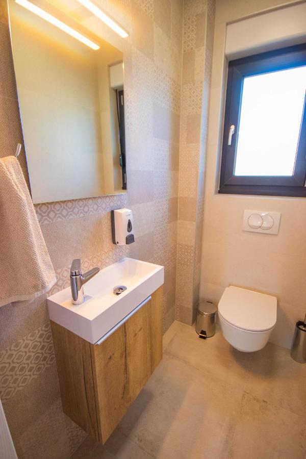 Apartmani Le-Lu Kastela Bagian luar foto