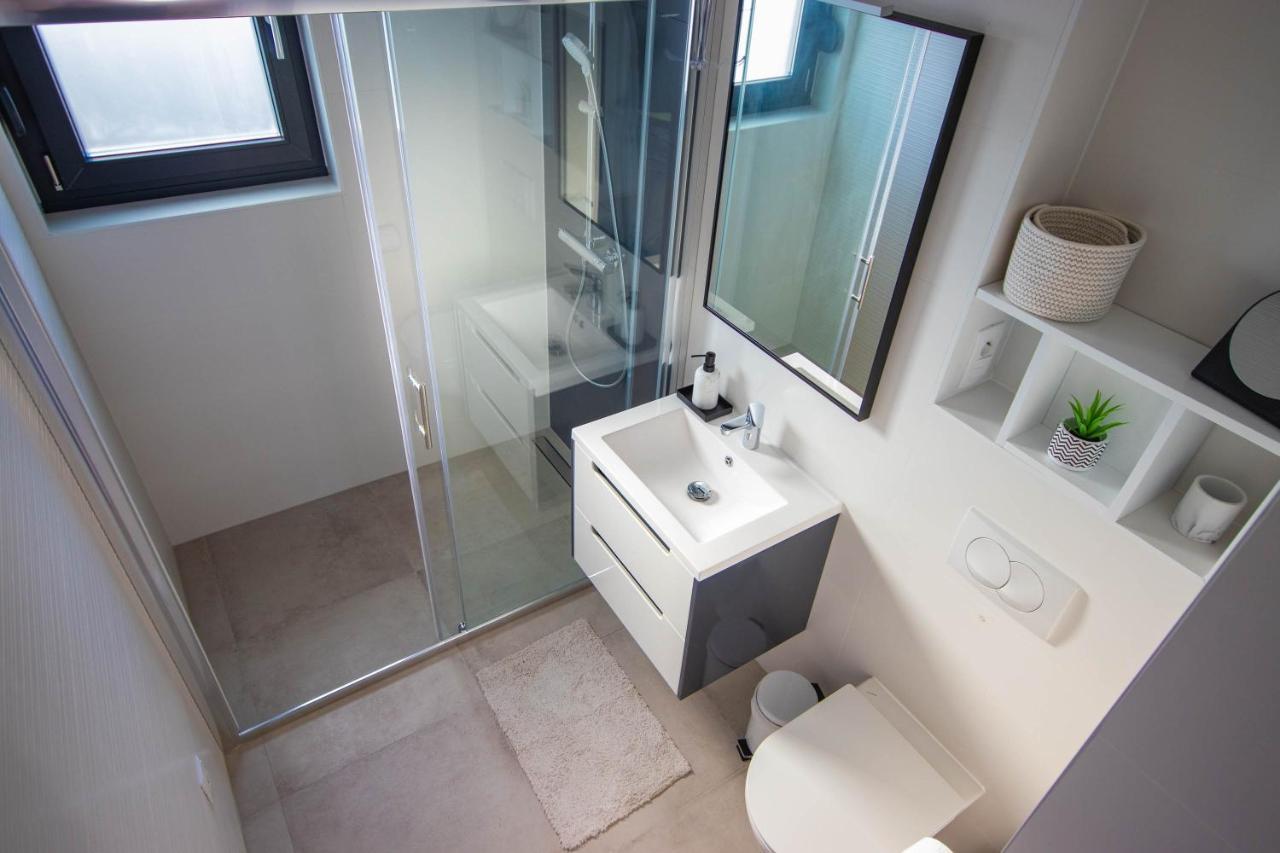 Apartmani Le-Lu Kastela Bagian luar foto