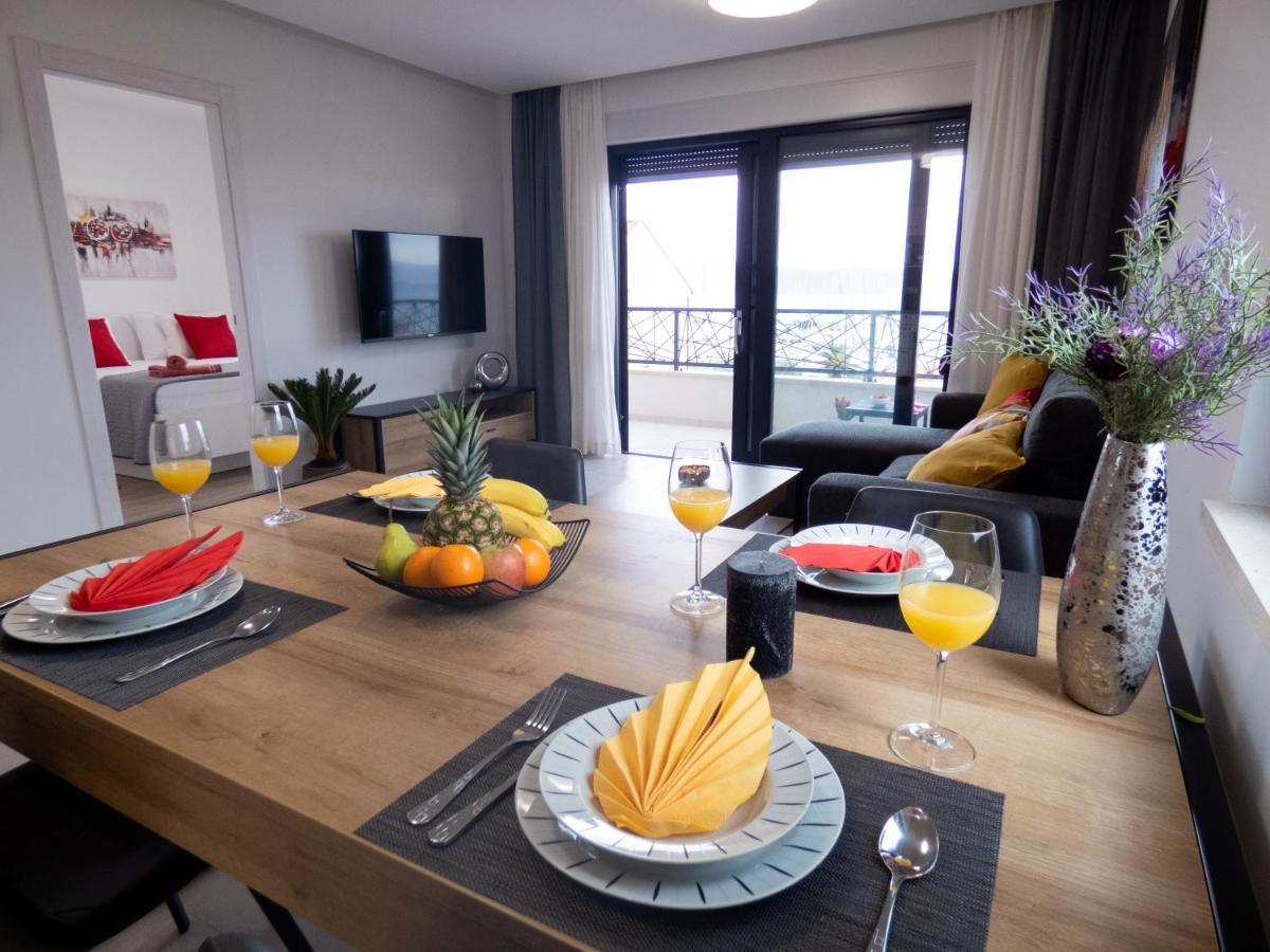 Apartmani Le-Lu Kastela Bagian luar foto