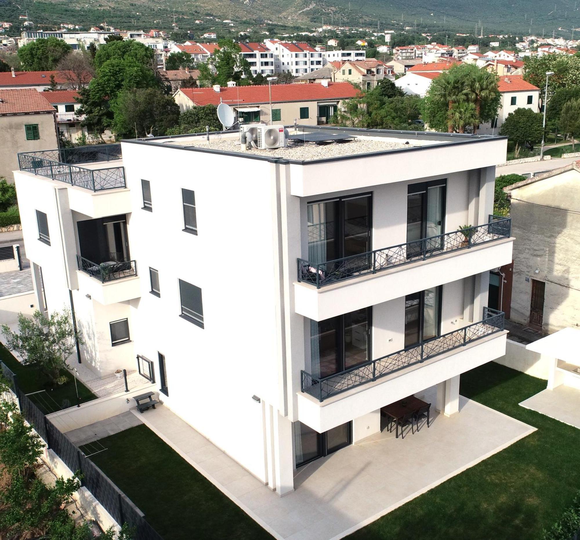 Apartmani Le-Lu Kastela Bagian luar foto