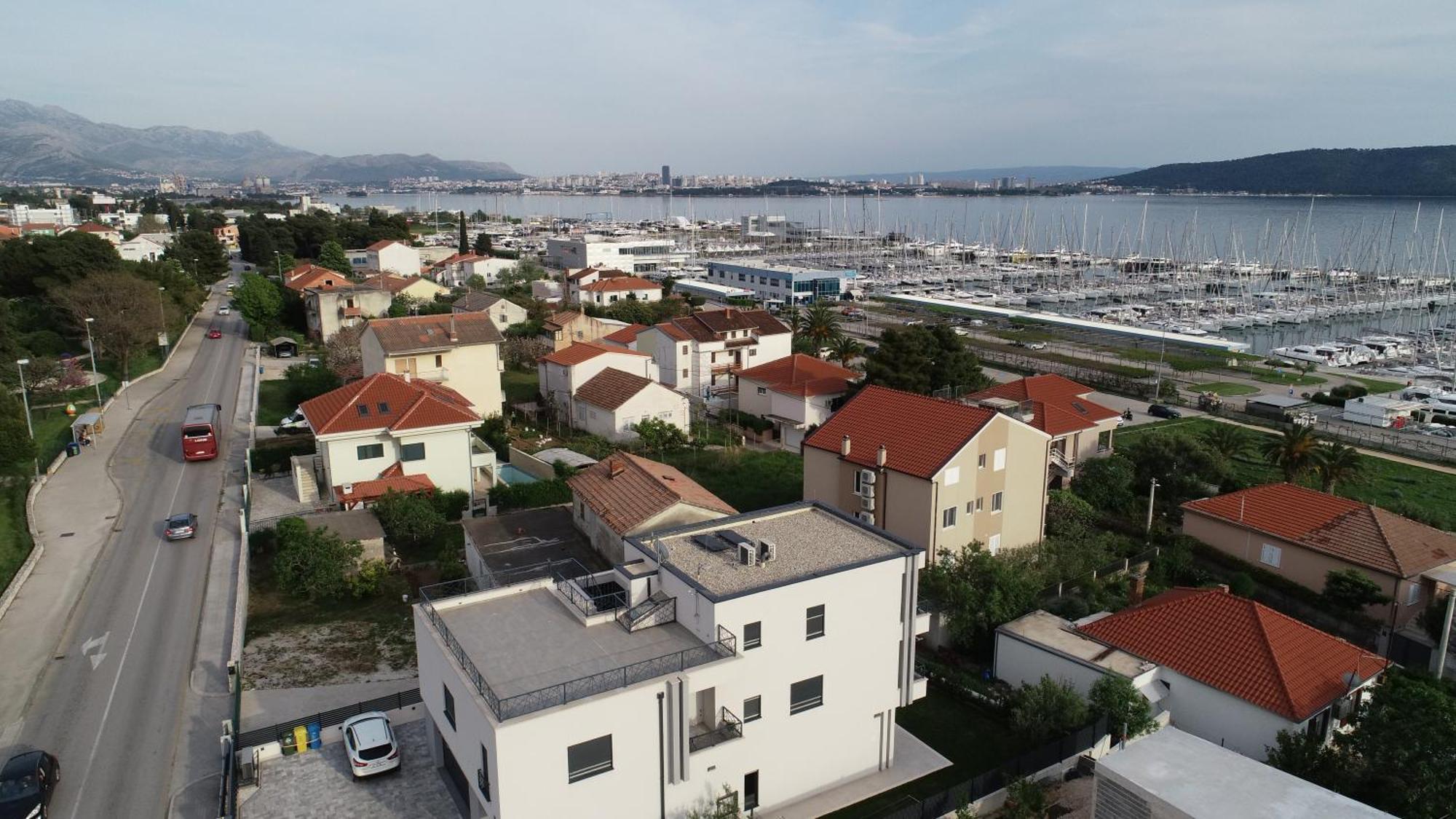 Apartmani Le-Lu Kastela Bagian luar foto
