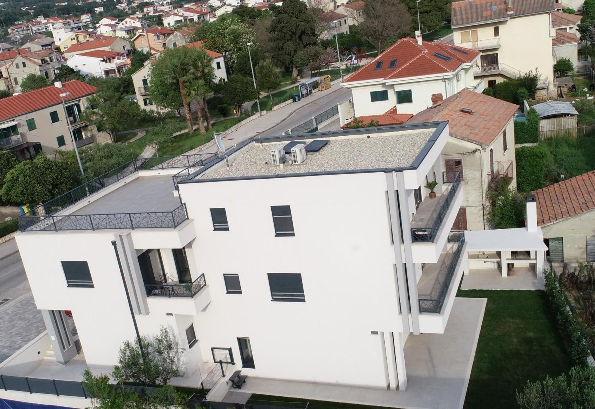 Apartmani Le-Lu Kastela Bagian luar foto